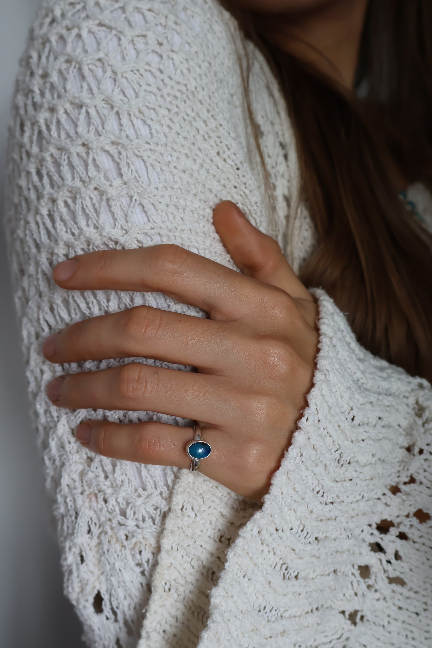 blue midi ring size H