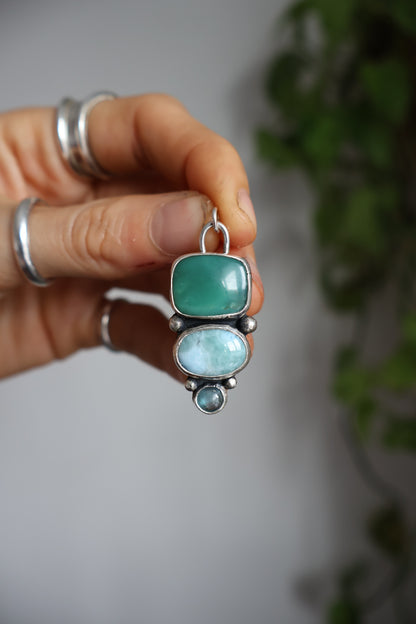 chunky three stone statement pendant