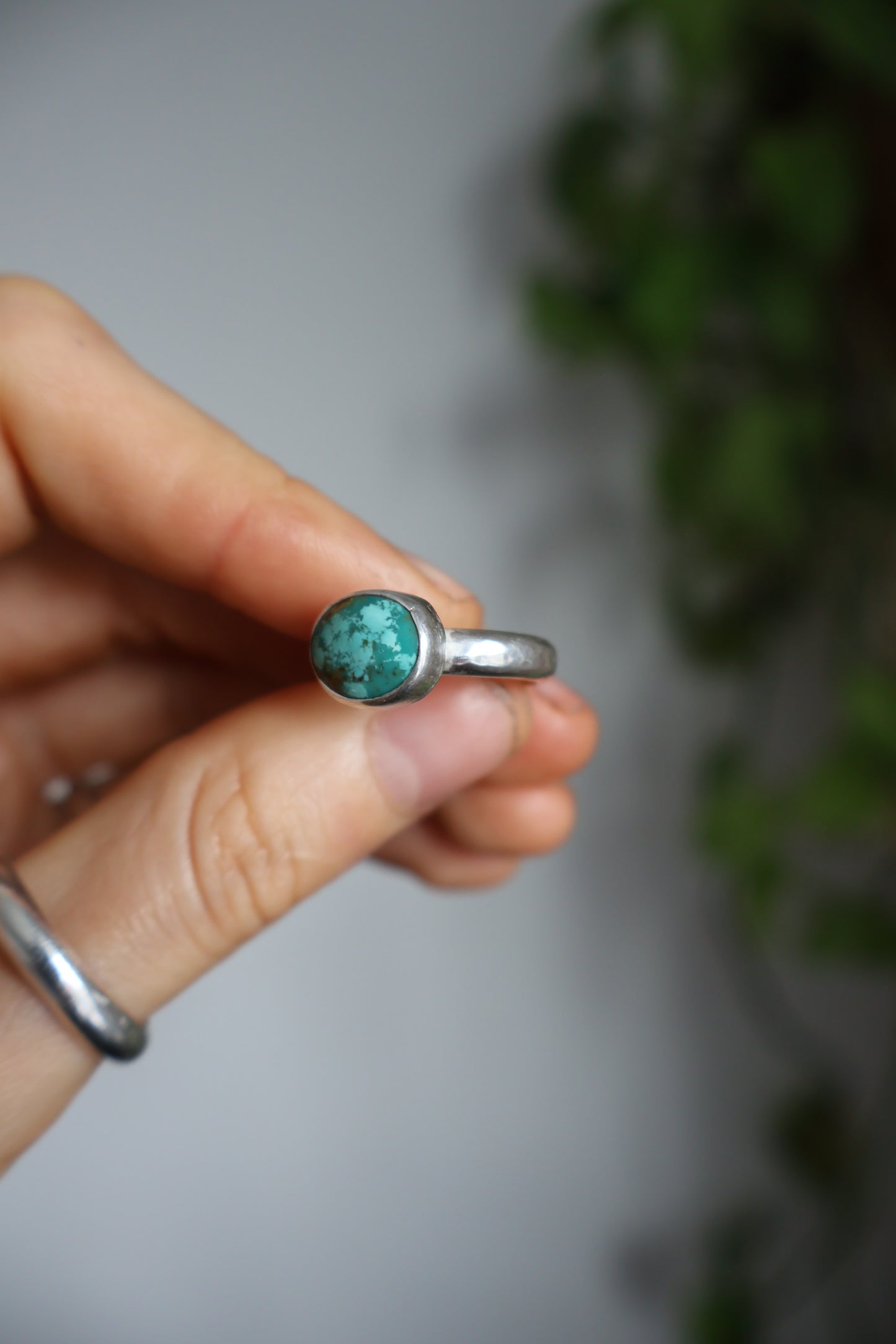 simple stone chunky ring hammered size L