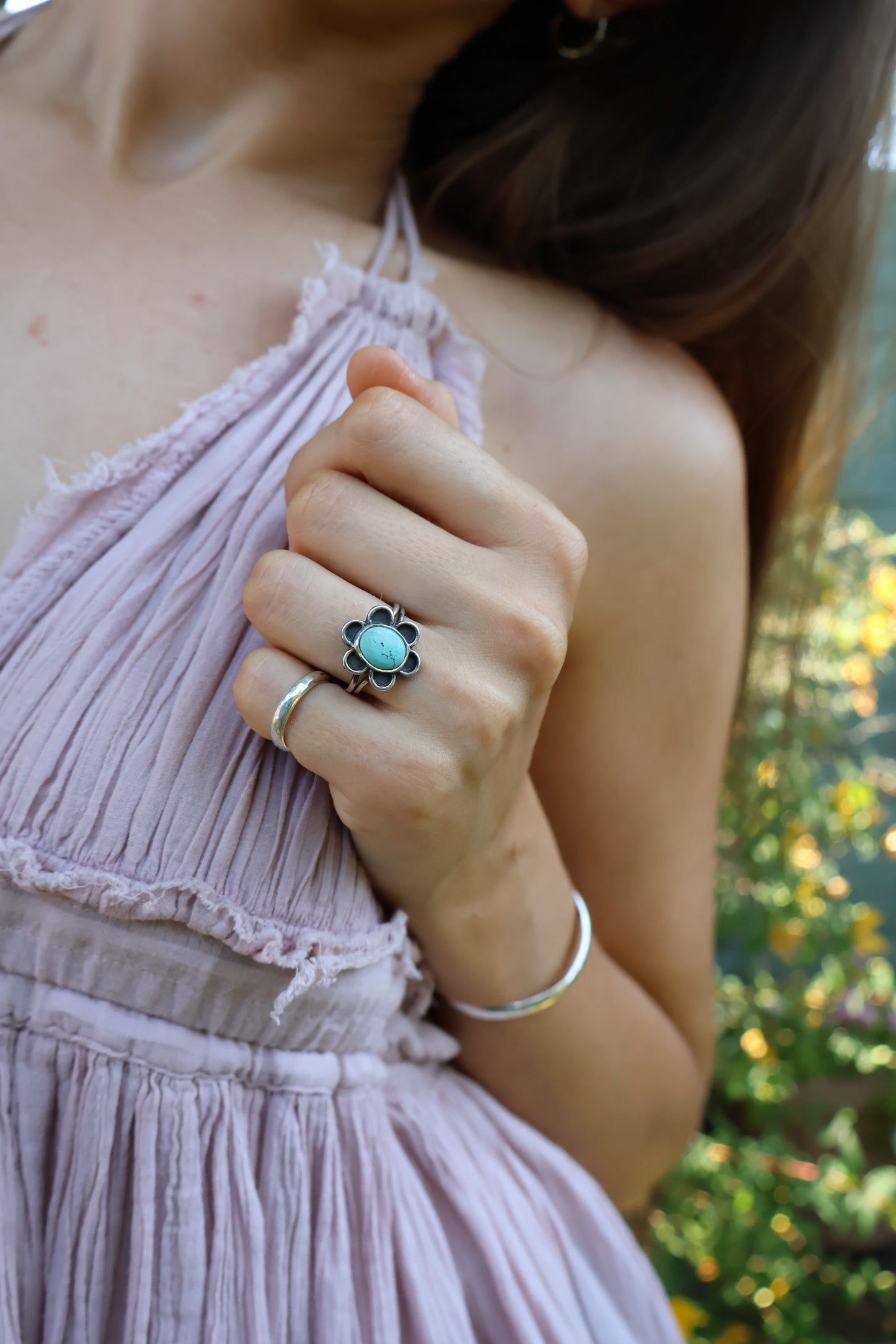 small flower power sterling silver blue ring size L