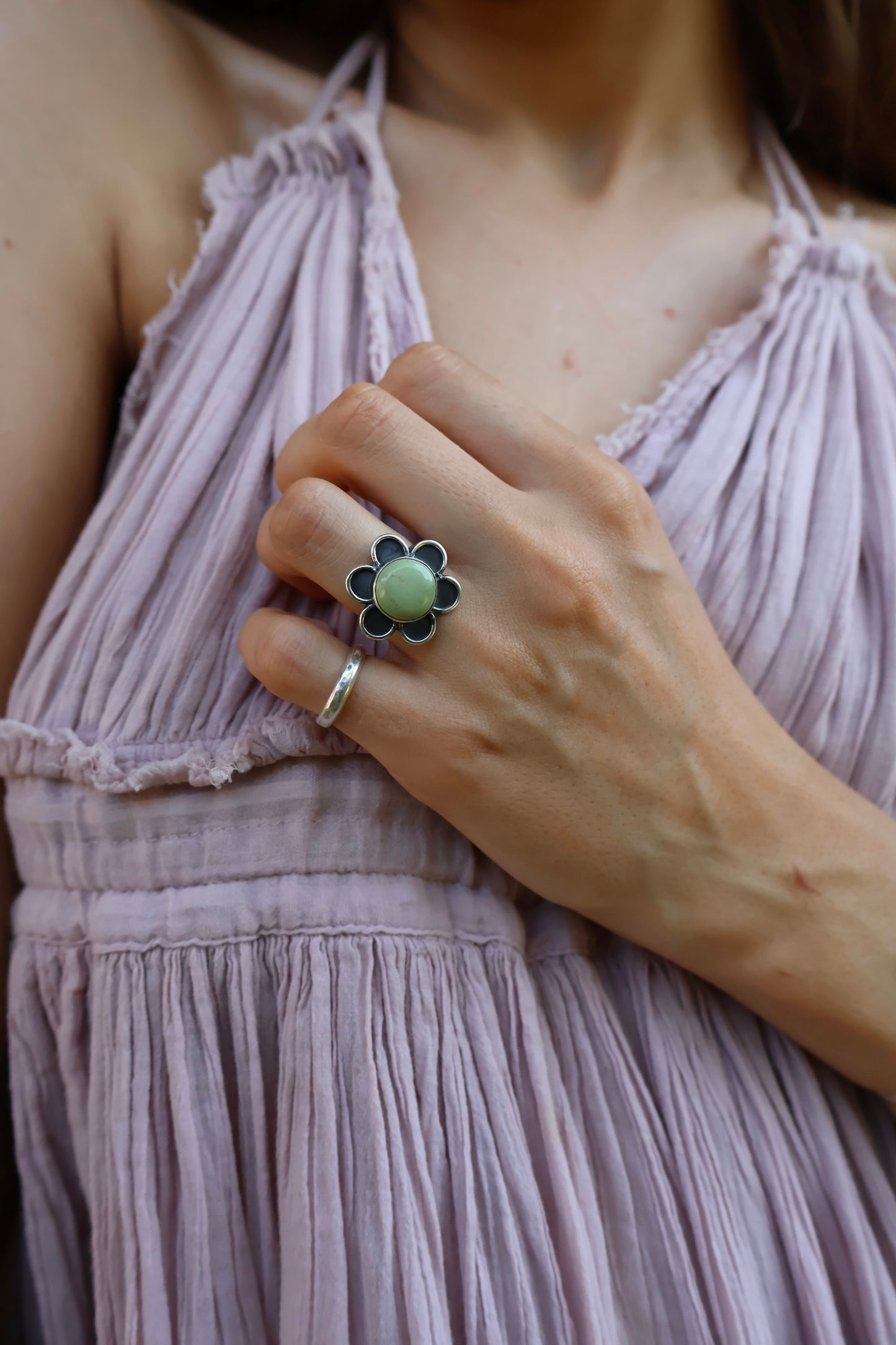 green flower power sterling silver ring size k 1/2