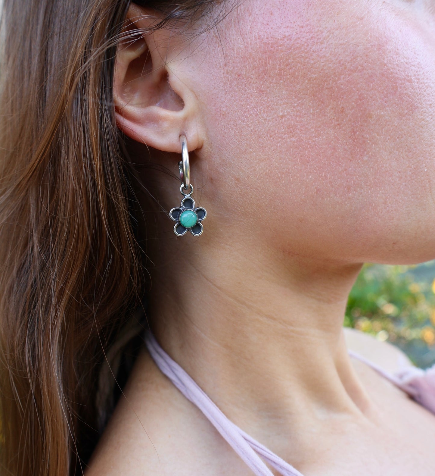 flower green sterling silver hooped earrings