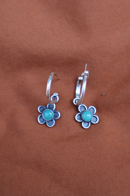 flower green sterling silver hooped earrings